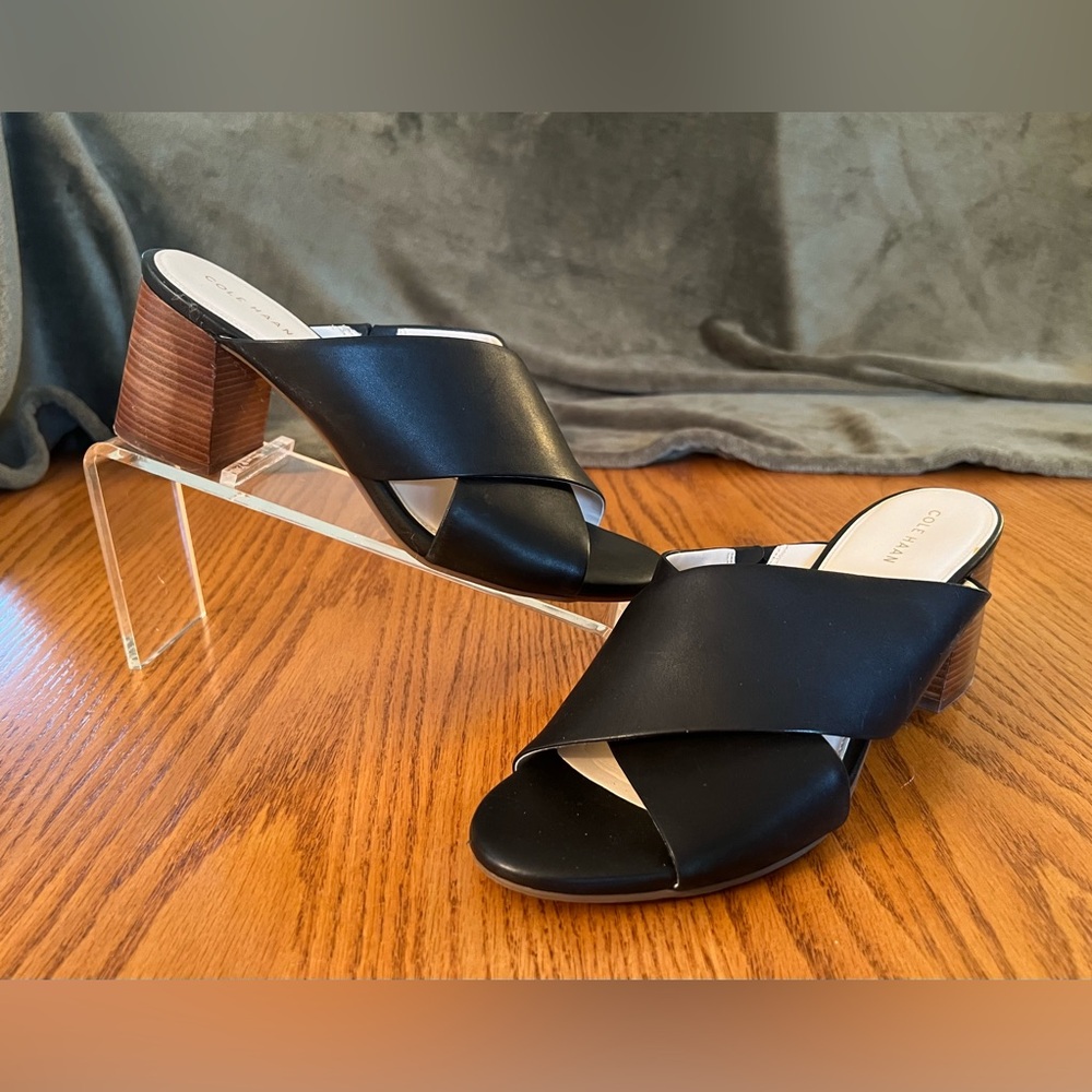Cole Hahn Size 9 Leather Black Mule Sandals